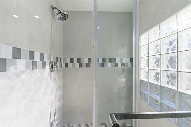 Building Photo - 9003 Tami Renee Ln