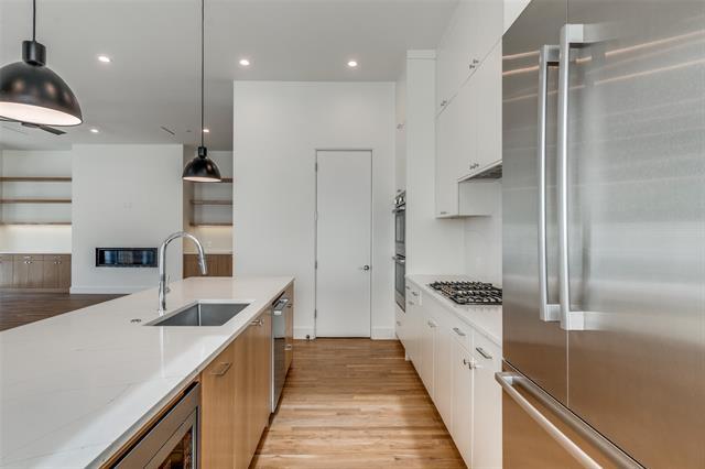 Building Photo - 4414 Abbott Ave