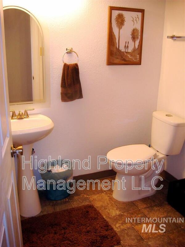 Building Photo - 617 Taylor Ave