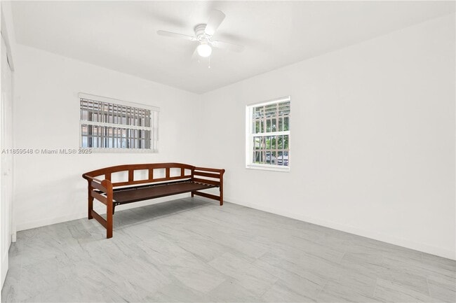 Building Photo - 7435 SW 34th St
