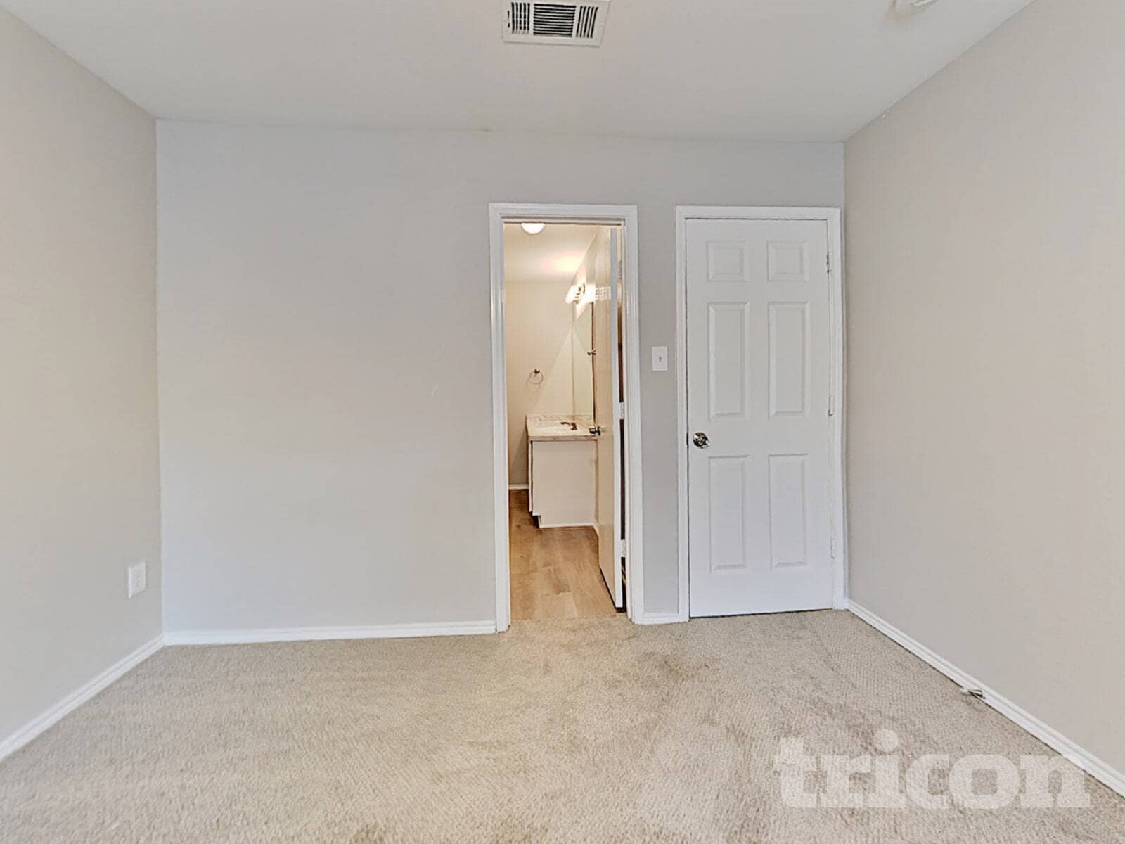 Building Photo - 1320 Cleardale Dr