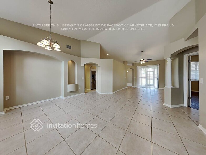 Building Photo - 12708 Shadowcrest Ct