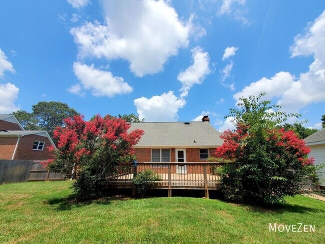 Building Photo - 5307 Pondfield Dr