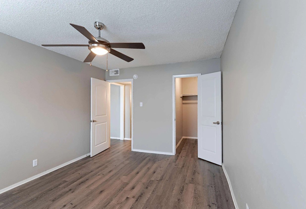 Building Photo - 531 Bedford Rd