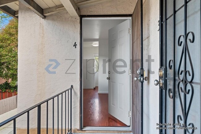 Primary Photo - 797 Memorial Way