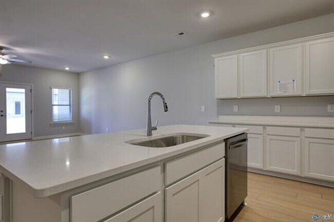 Building Photo - 6075 Gardner Maples Dr