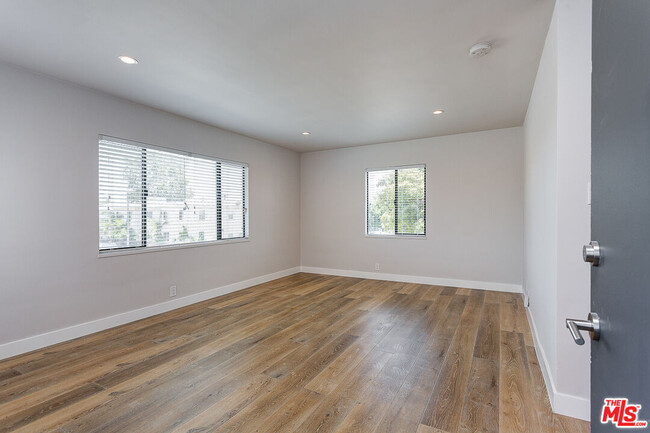 Primary Photo - 2845 Redondo Blvd