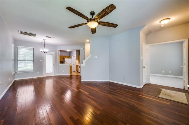 Building Photo - 9801 Cedarcrest Dr