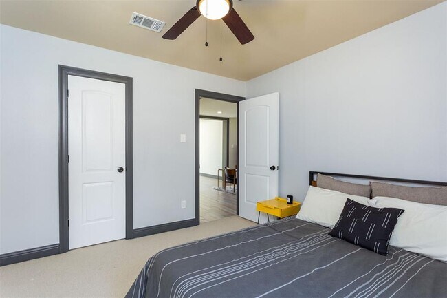 Building Photo - 510 Jerry St