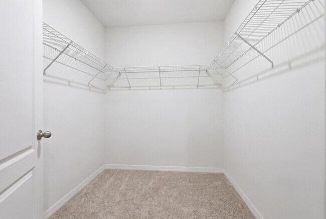 Building Photo - 1732 Shadow Trce Wy