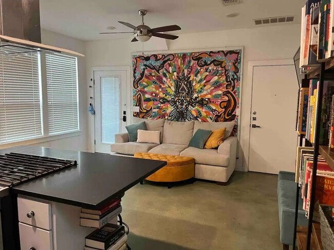 Building Photo - "Charming 2-Bed, 1.5-Bath Condo with Grani...