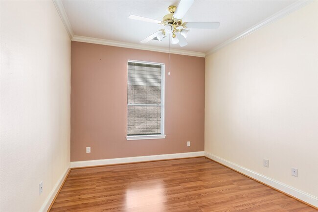 Building Photo - 18418 Hot Creek Ct