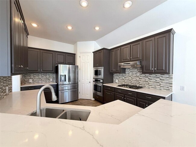 Building Photo - 14936 Thatcher Dr