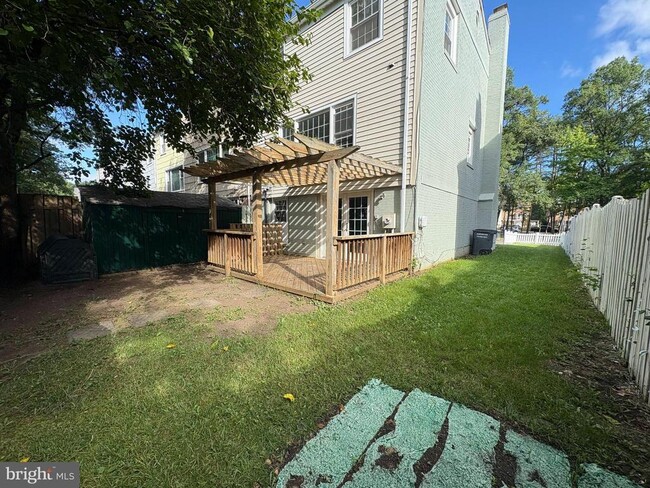 Building Photo - 4513 Squiredale Square