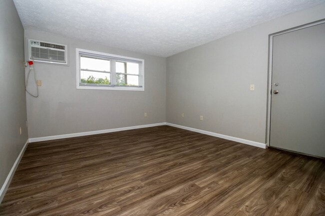 Building Photo - Two bedroom apartment