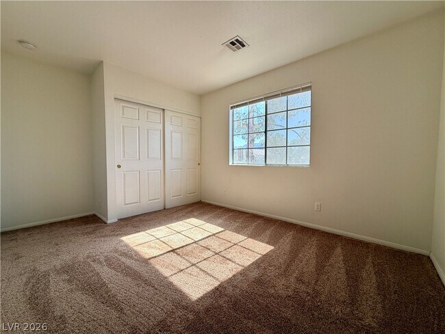 Building Photo - 2704 Aarondavid Dr
