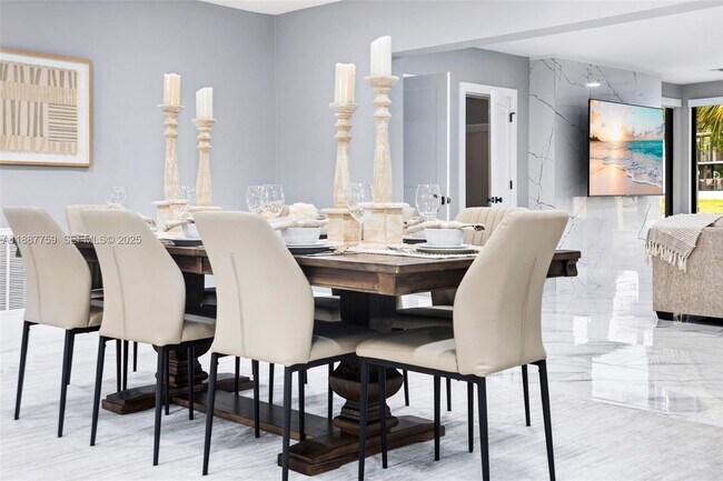 Building Photo - 1030 SW 14th Terrace