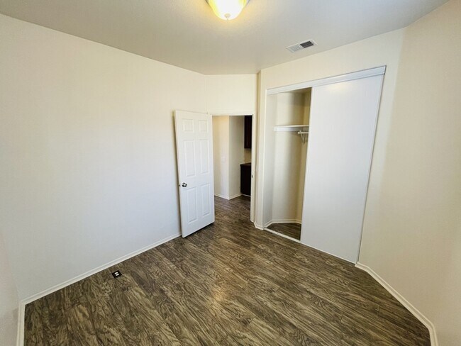 Building Photo - Condo