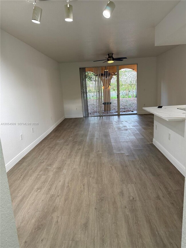 Building Photo - 2500 Centergate Dr
