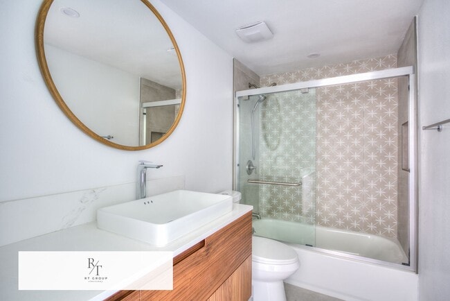 Building Photo - Fully Upgraded Spacious 2-Bedroom Unit in Prime Arcadia Location