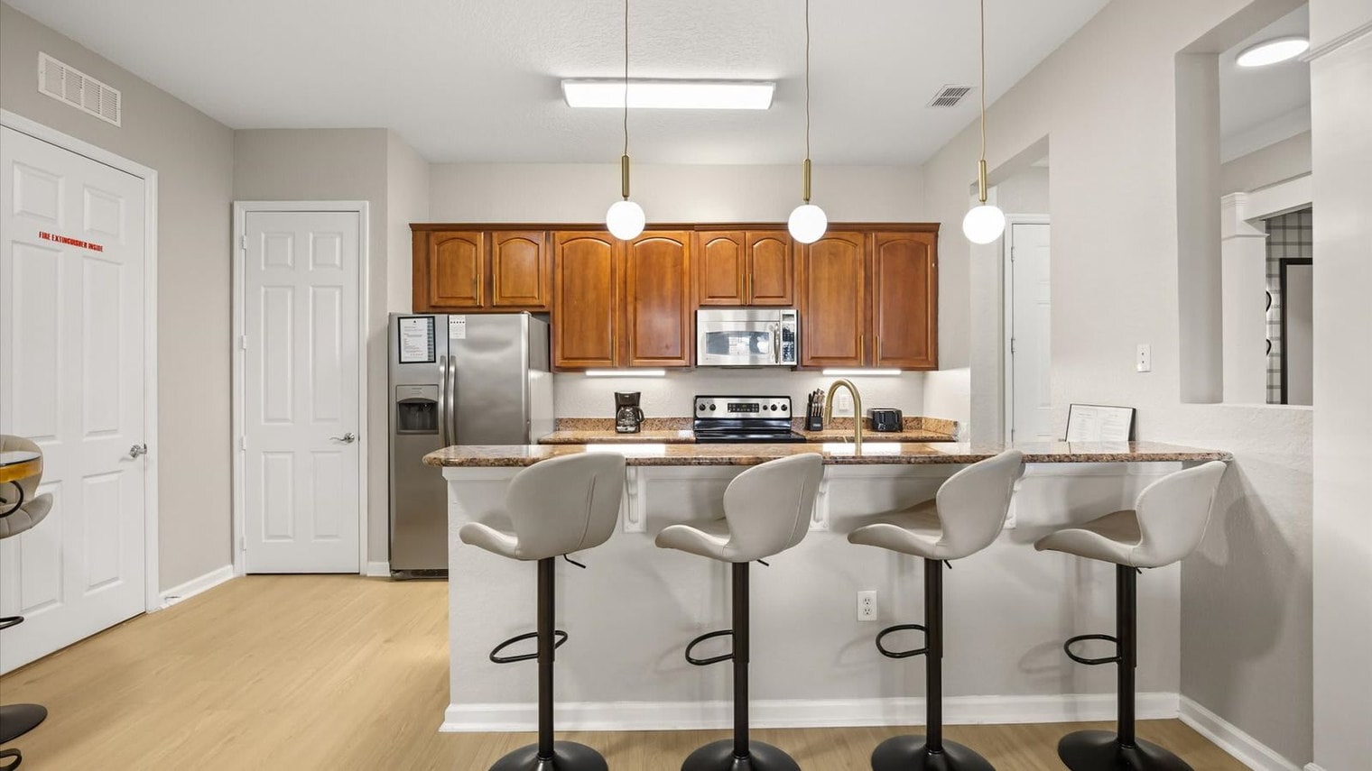 Building Photo - 5024 Shoreway Loop