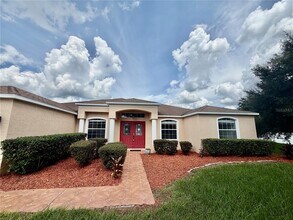 Building Photo - 10146 Bloomfield Hills Dr
