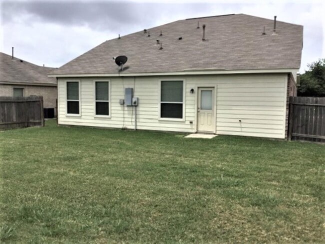 Building Photo - 3915 Hawthorn Glen Ct