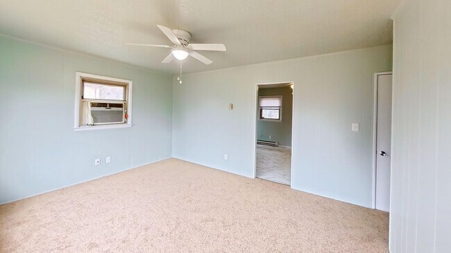 Building Photo - 3695 Weyland Dr