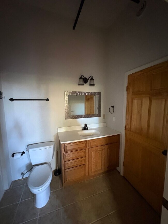 Building Photo - Lovely 2 Bedroom 2 full Bath Historical  Condo in Downtown Easley! Lawn Care and Trash Pickup inc...