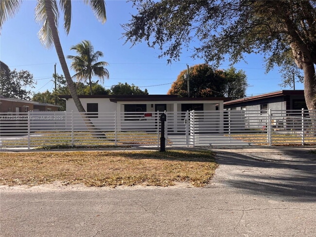 Building Photo - 1730 NW 3rd Ave