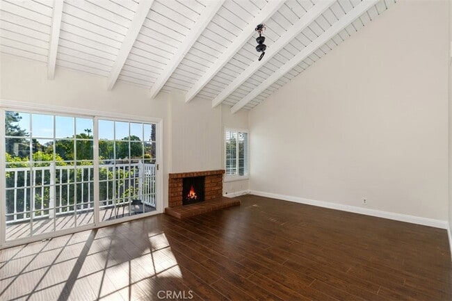 Building Photo - 2 Meadowsweet Way
