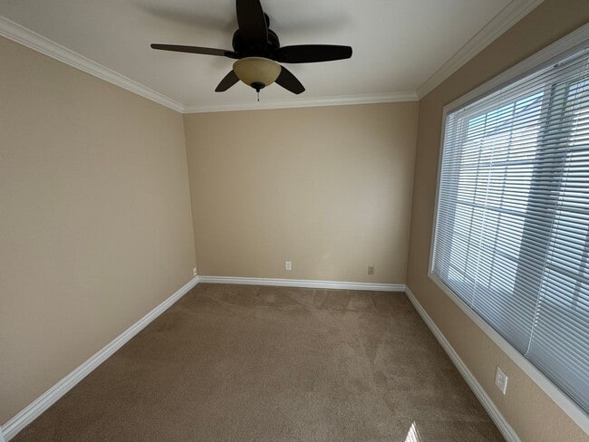 Building Photo - One story home in Camarillo's Mission Oaks area