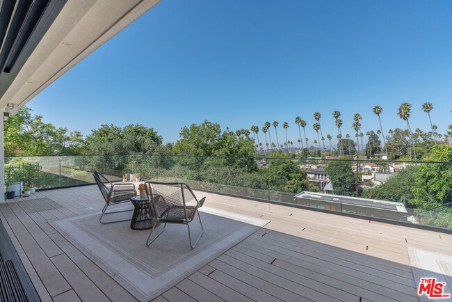 Building Photo - 5265 Dahlia Dr