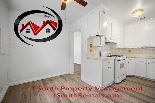 Building Photo - 7055 Langdon Dr