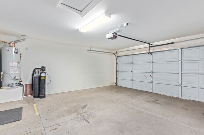 Building Photo - Stunning 3 Bed/2 Bath Home in Gated Community in Johnson Ranch (MOVE-IN SPECIAL-FIRST MONTH FREE ...