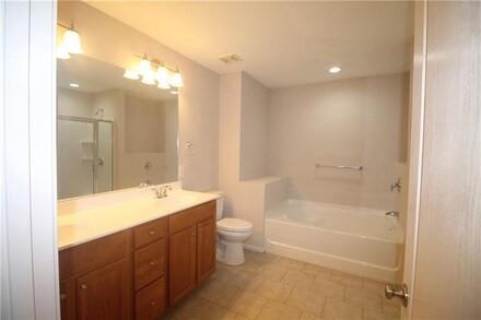 Building Photo - 3082 Brockenhurst Dr