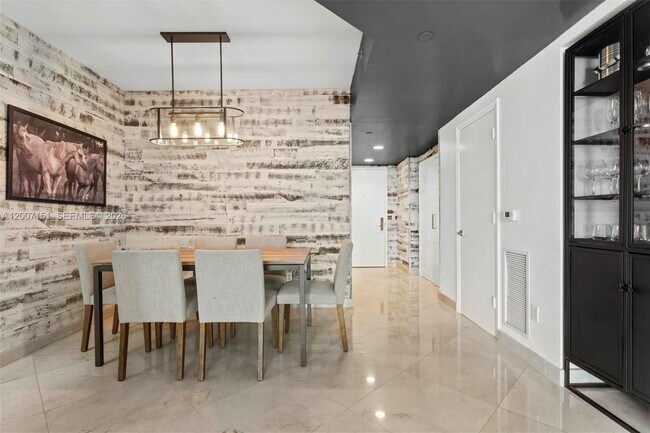 Building Photo - 4779 Collins Ave