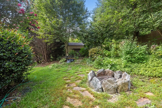 Building Photo - Spacious 3-Bedroom Home with Bonus Room & ...