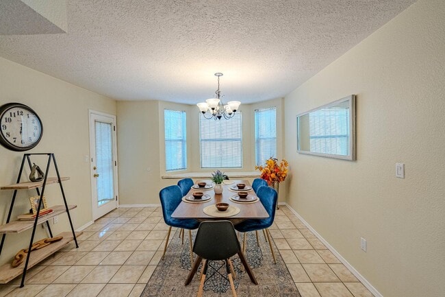 Building Photo - 7725 Pinewood Dr NW