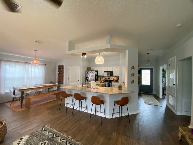 Building Photo - 6486 Surfside Cove