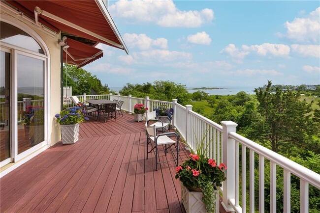 Building Photo - 25 Ocean Heights Rd