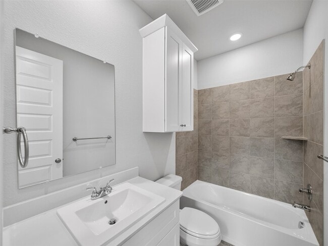 Building Photo - 3049 Elmwood St