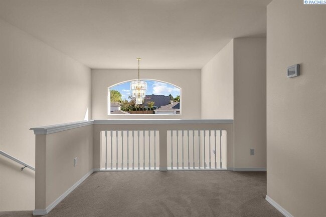 Building Photo - 2,400sf Low Maintenance, Best S Richland L...