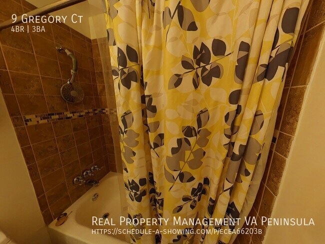 Building Photo - Single Home in Holiday Park of Hampton for...