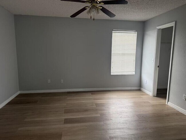 Building Photo - 842 Horseshoe Falls Dr