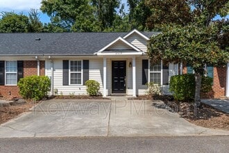 Building Photo - 2019 Emerald Bay Dr