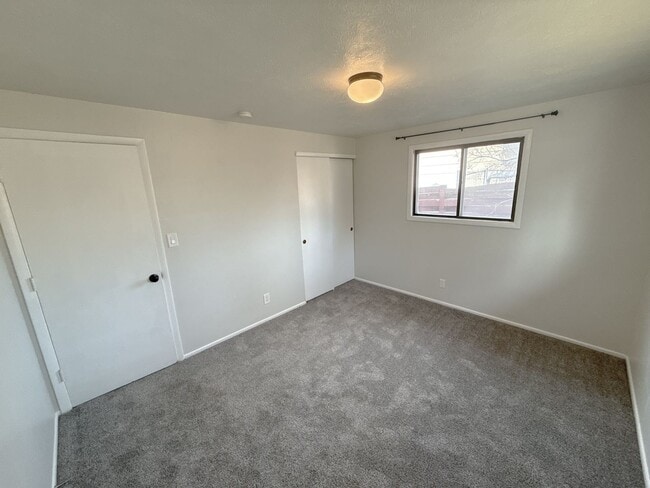 Building Photo - 3 Bedroom, 2 bath house in Moyina Heights