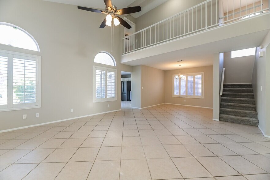 Building Photo - 52 Quiet Desert Ln