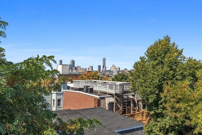 Building Photo - 11 Thomas Pk