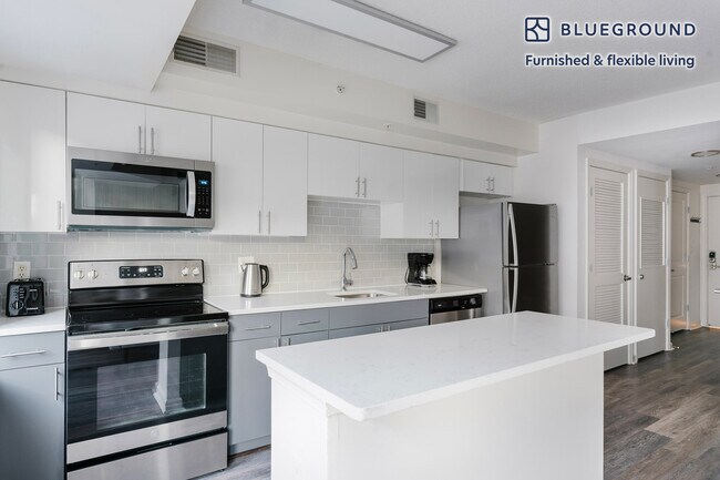Building Photo - 1301 M St NW
